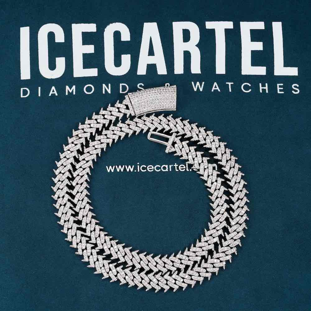 10mm Spiked Cuban Link Chain Rolled velvet