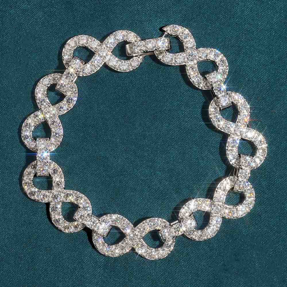 13MM Moissanite Infinity Link Bracelet Prong Setting Close