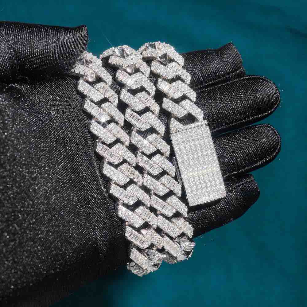 15MM Iced out diamond cuban link chain hand