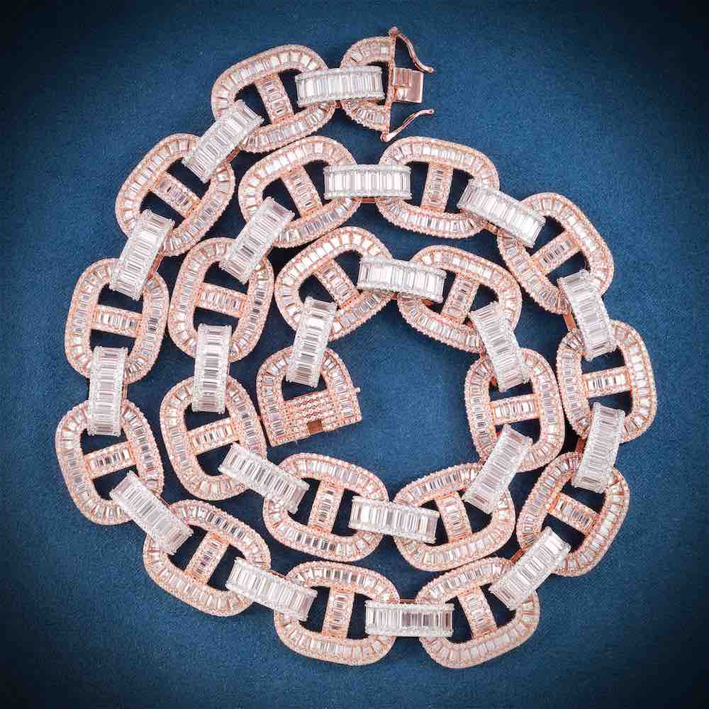 15MM Two-Tone Baguette Mariner Link Chain 14K Gold Closeup