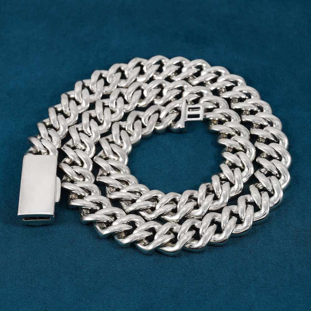 16MM Moissanite Baguette Cuban Link Chain backside