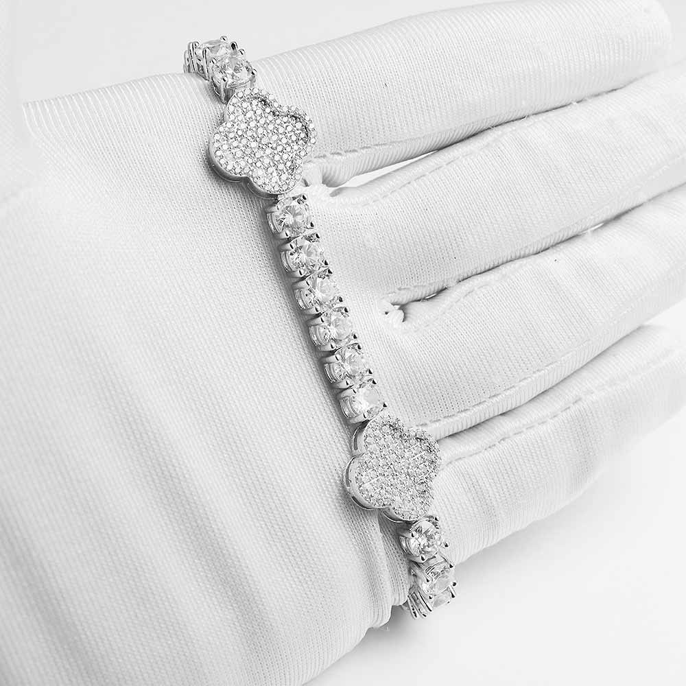 5mm leaf clover moissanite bracelet hand