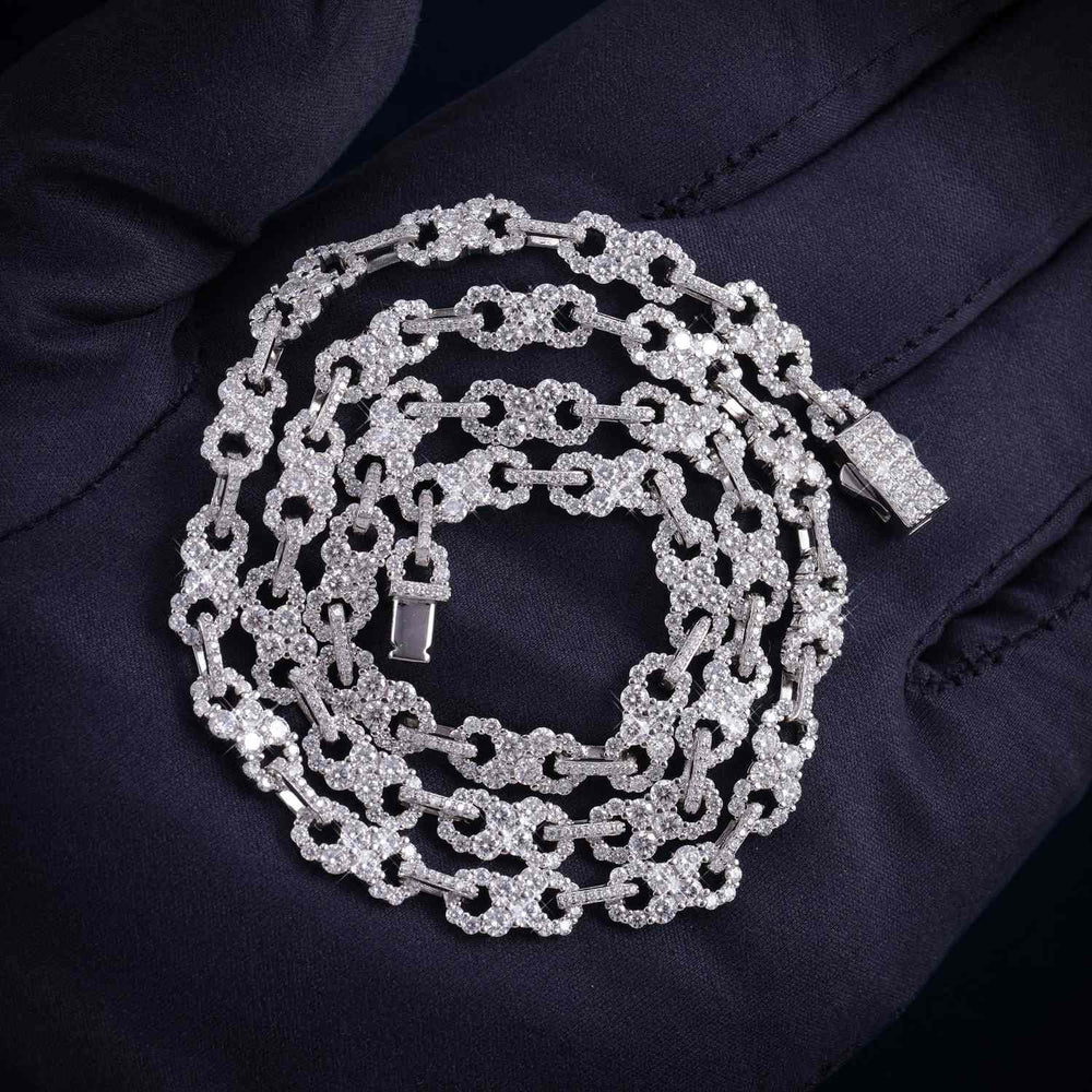 6MM Moissanit Clustered Infinity Link Chain 14K Gold hand icecartel
