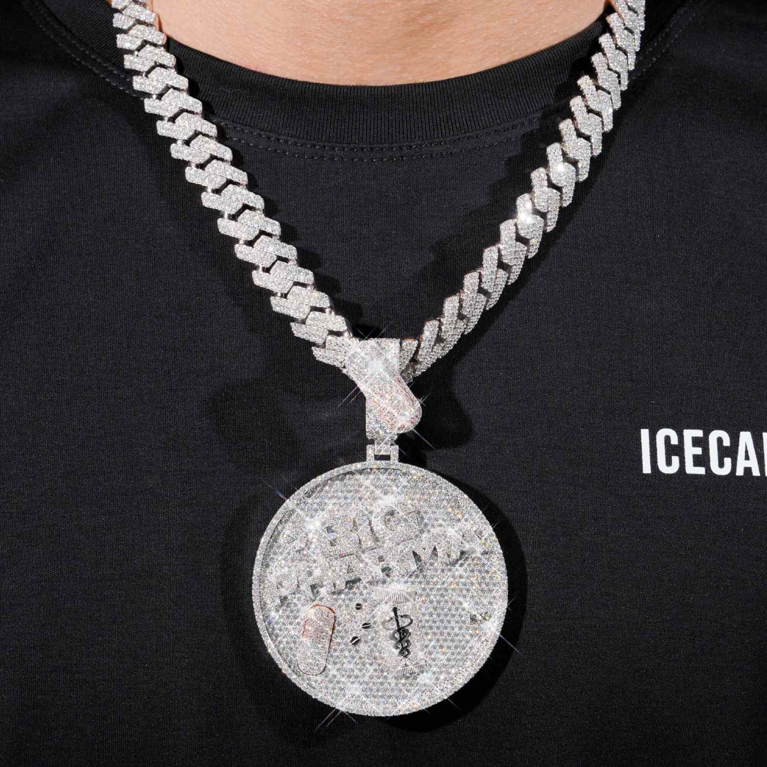BIG PHARMA Custom Circle Pendant 14K Gold icecartel model