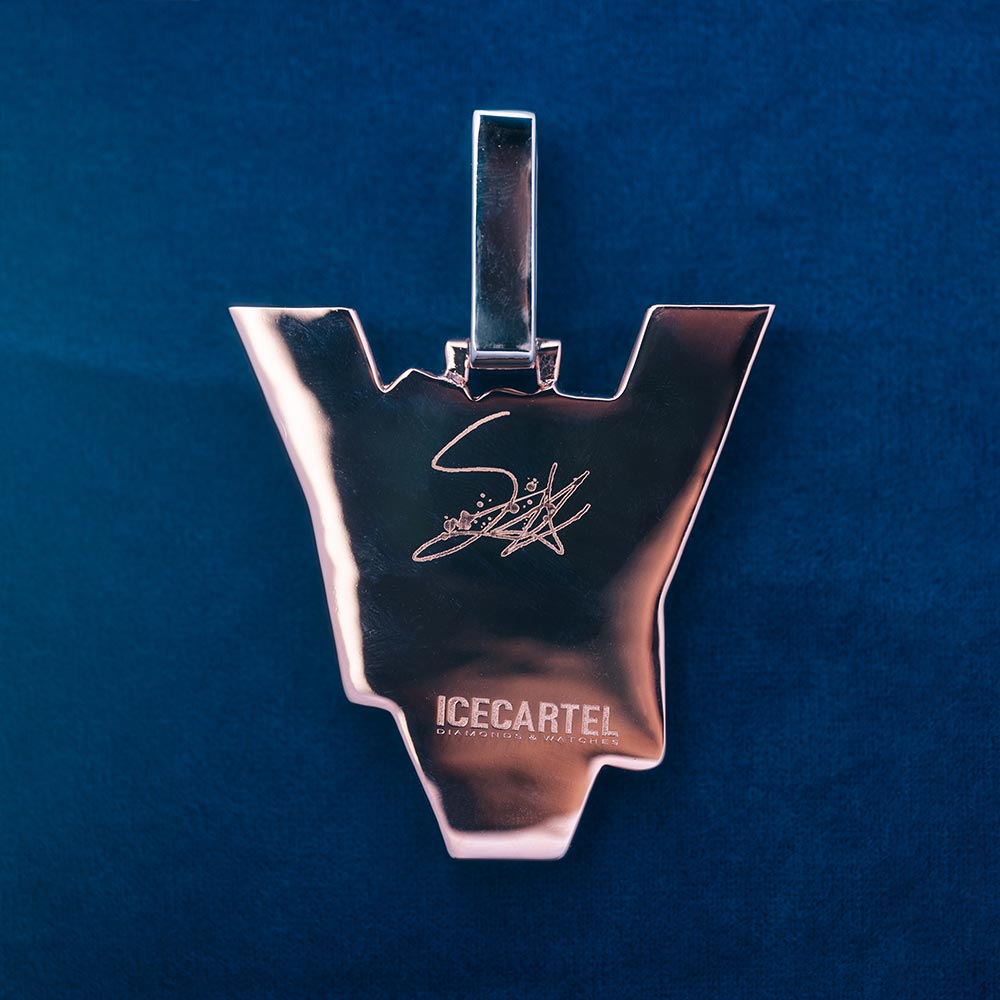 Custom moissanite pendant solid back