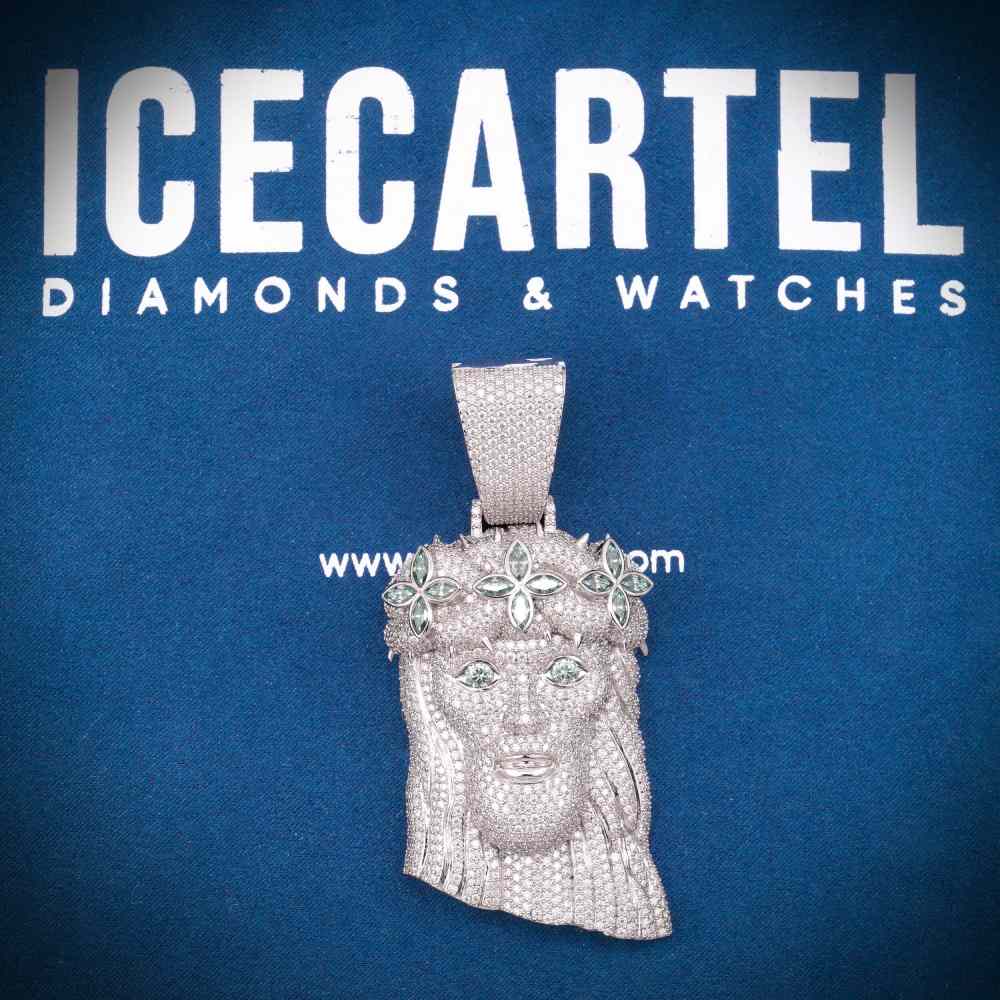 Moissanite Four Leaf Clover Jesus Pendant 14K Gold 5