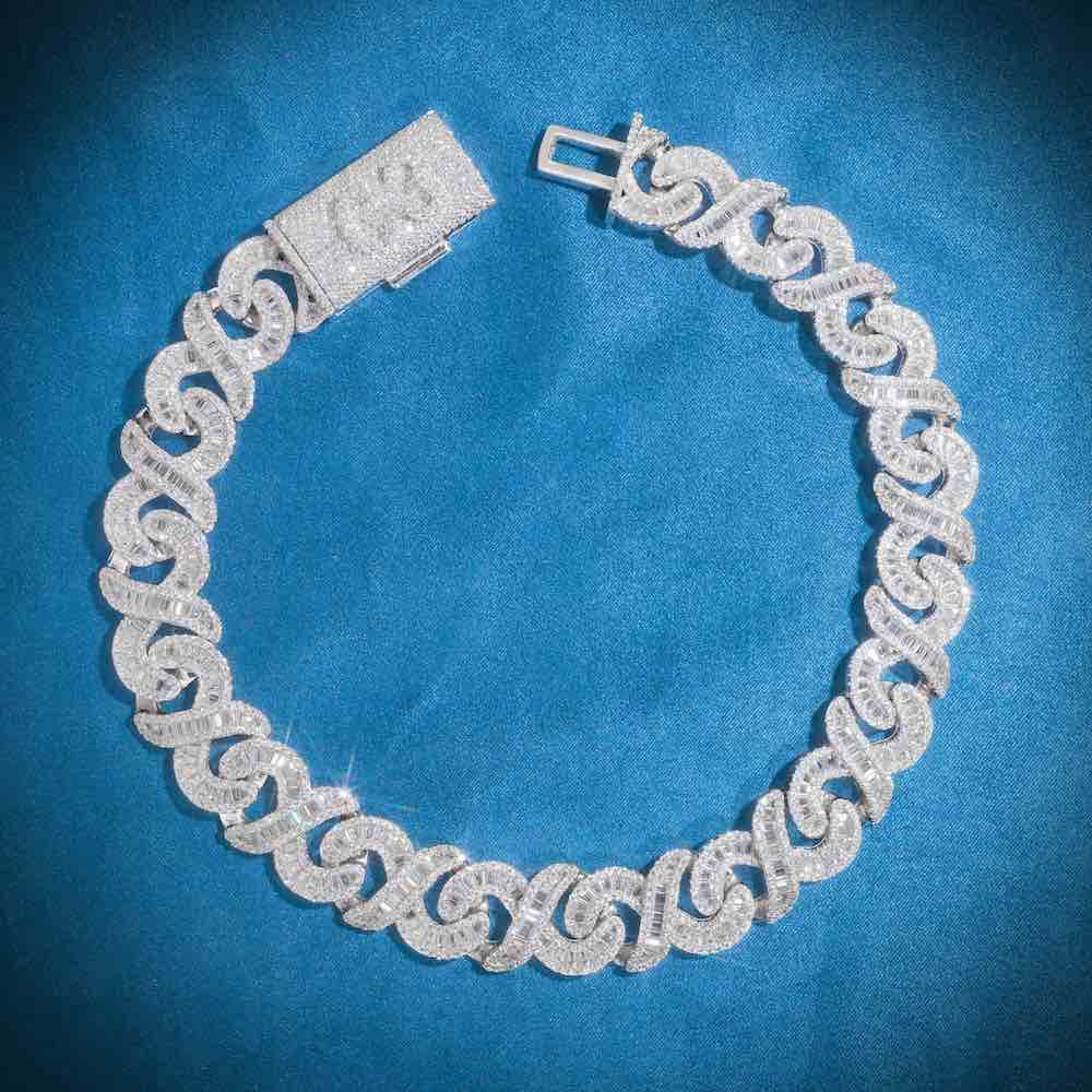 CUSTOM CLASP 20MM Moissanite Baguette Infinity Link Bracelet 14K Gold front