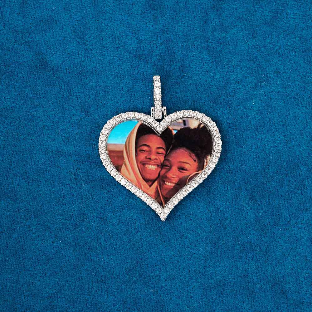 custom picture heart pendant icecartel close up 1