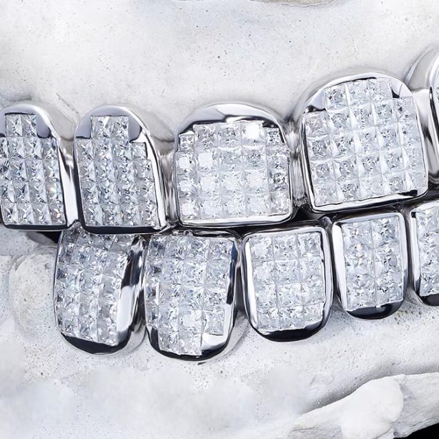 Invisible Set Princess Cut Moissanite Grillz Closeup