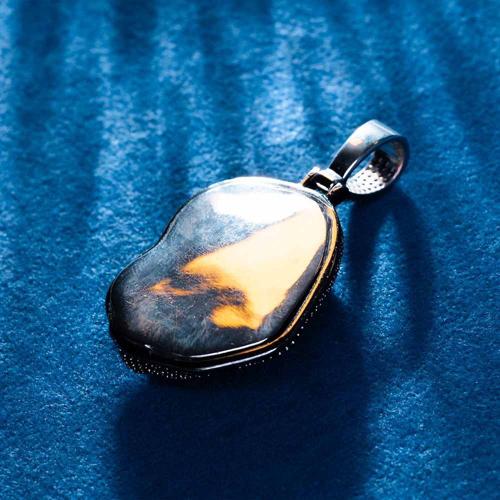 mens moissanite scream pendant 14k gold black moissanite back