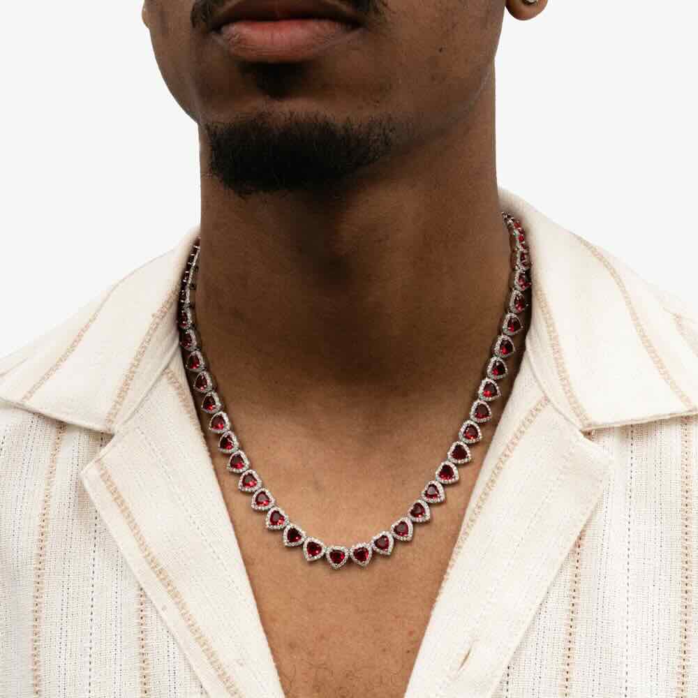 red heart moissanite halo chain model