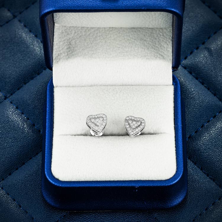 8mm Mens heart moissanite stud earrings iced out box