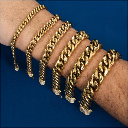 Collection de bracelets à maillons cubains