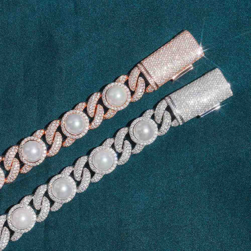 Boucle de chaîne à maillons cubains en diamant et perle glacée de 10 mm