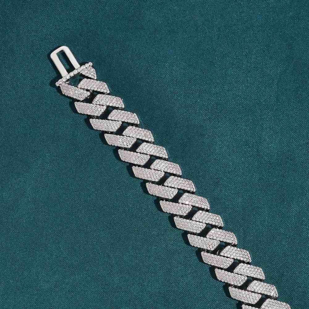 15MM 4-row Moissanite cuban link bracelet close