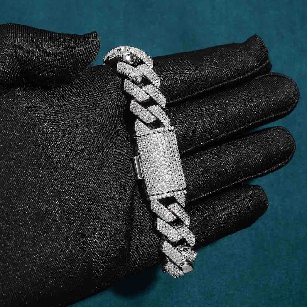 15MM 4-row Moissanite cuban link bracelet hand