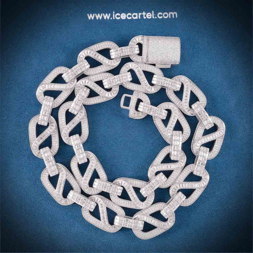 18.5MM Iced Out Baguette Mariner Link Chain 14K Gold Closeup