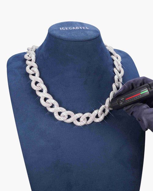 20mm iced out paper clip infinity chain 14k gold icecartel mannequin