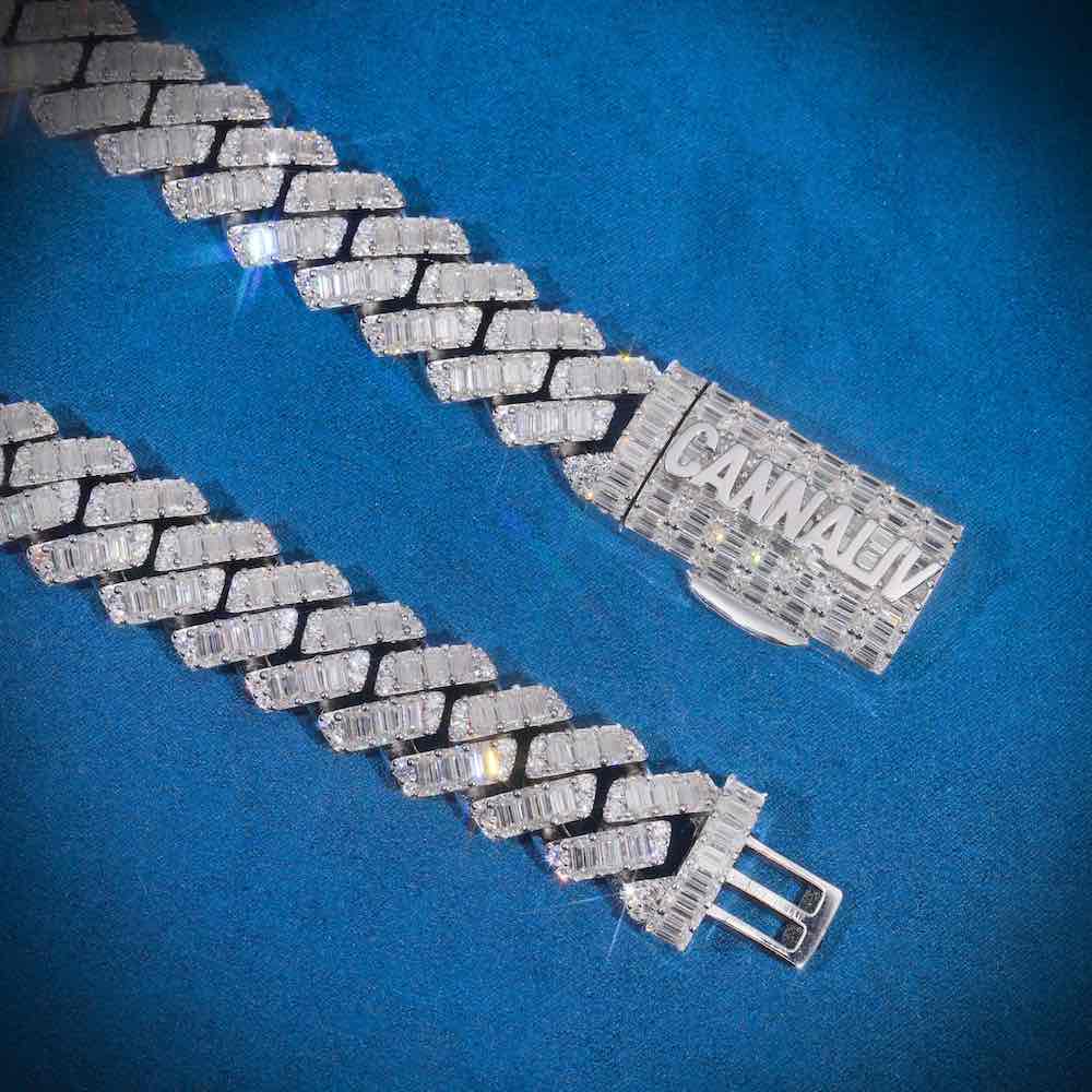 20mm moissanite emerald cut moissanite cuban link chain clasp close