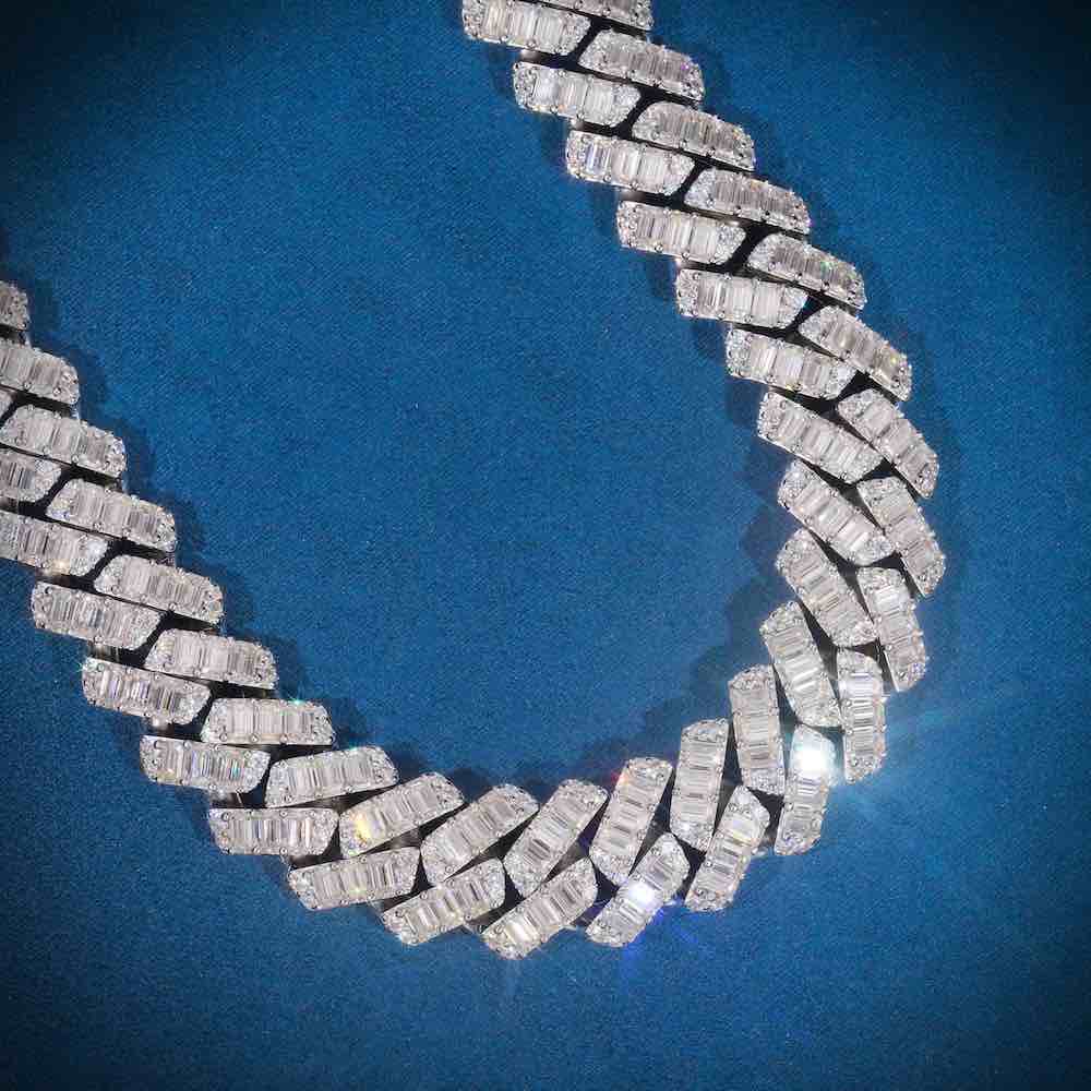 20mm moissanite emerald cut moissanite cuban link chain close