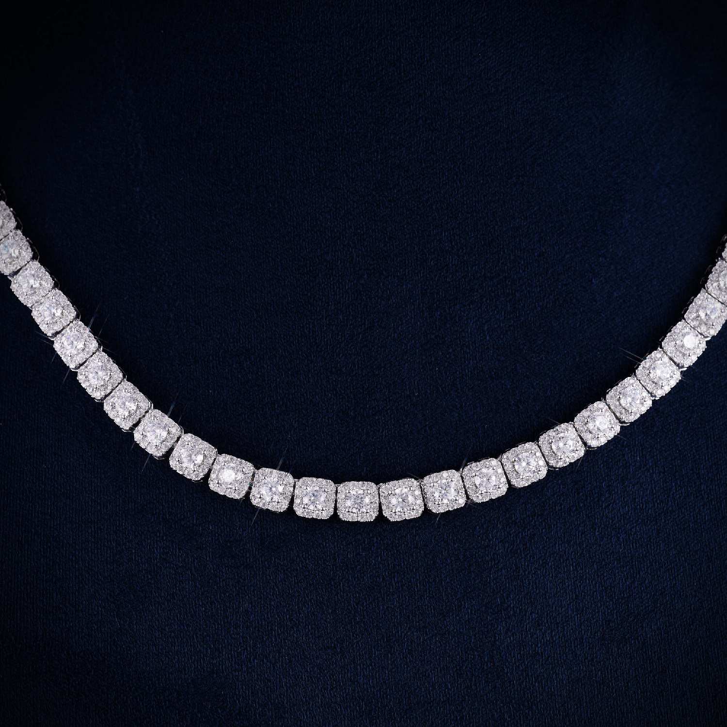 【King Ice】8mm BRILLIANT EMERALD-CUT CLUSTERED TENNIS CHAIN 8mm Bezel-Set Tennis Chain | Hip Hop Jewelry | King Ice