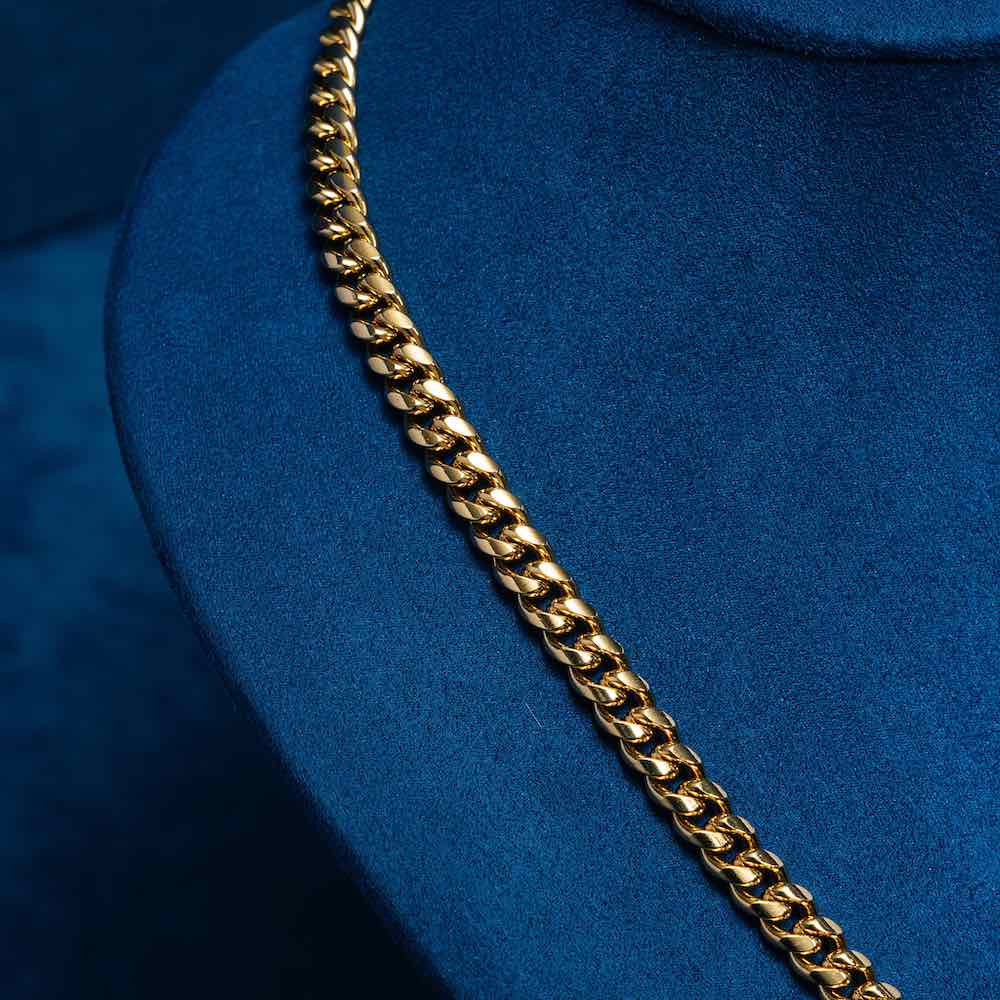 6mm cuban link chain yellow gold close up