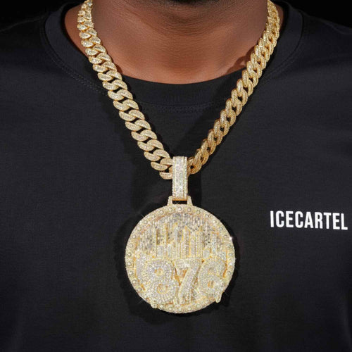 876 Custom Moissanite Circle Pendant 14K Gold icecartel model1