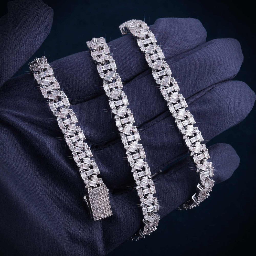 8MM VVS Baguette Mariner Link Chain 14K Gold icecartel hand