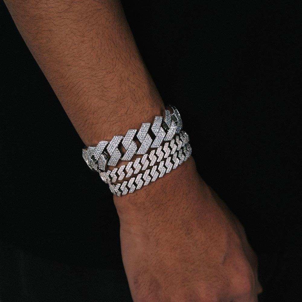 S925 Mens moissanite cuban link bracelet man model wearing 1