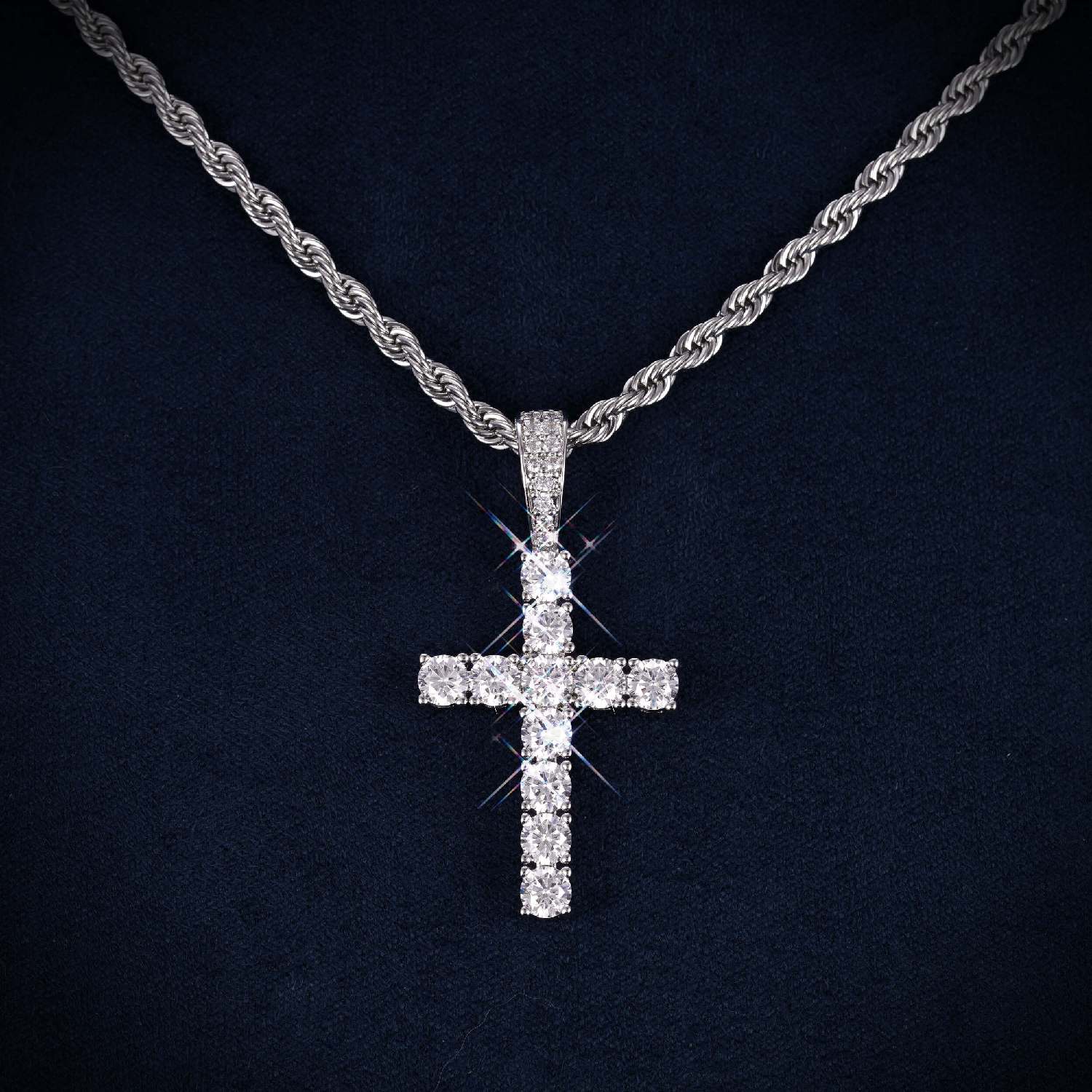 VVS Cross Pendant 14K Gold main icecartel