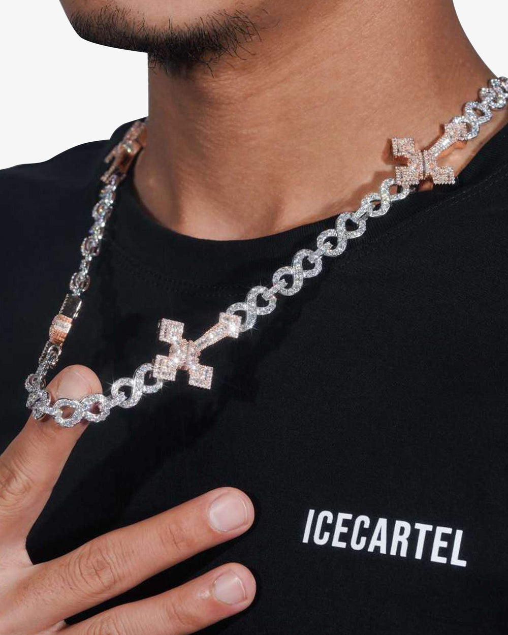 custom clasp 15mm infinity link cross chain icecartel model finger