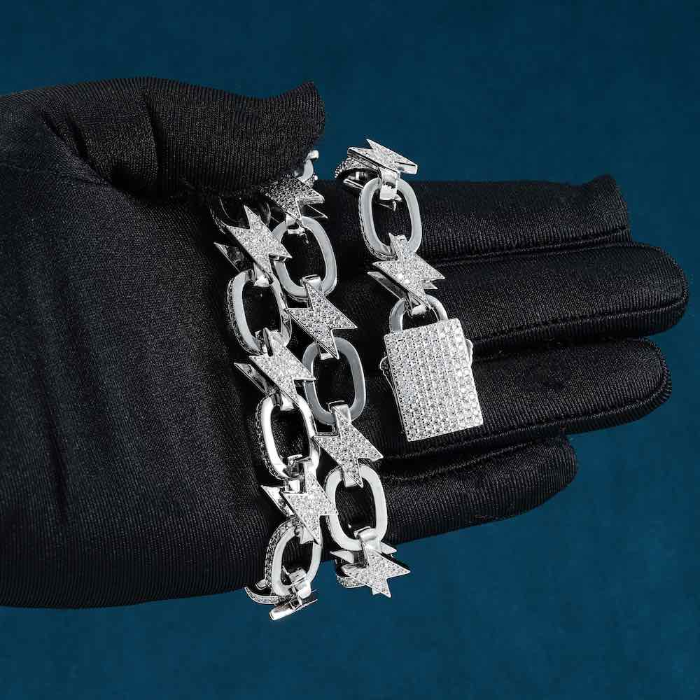 Moissanite bolt link chain necklace custom hand