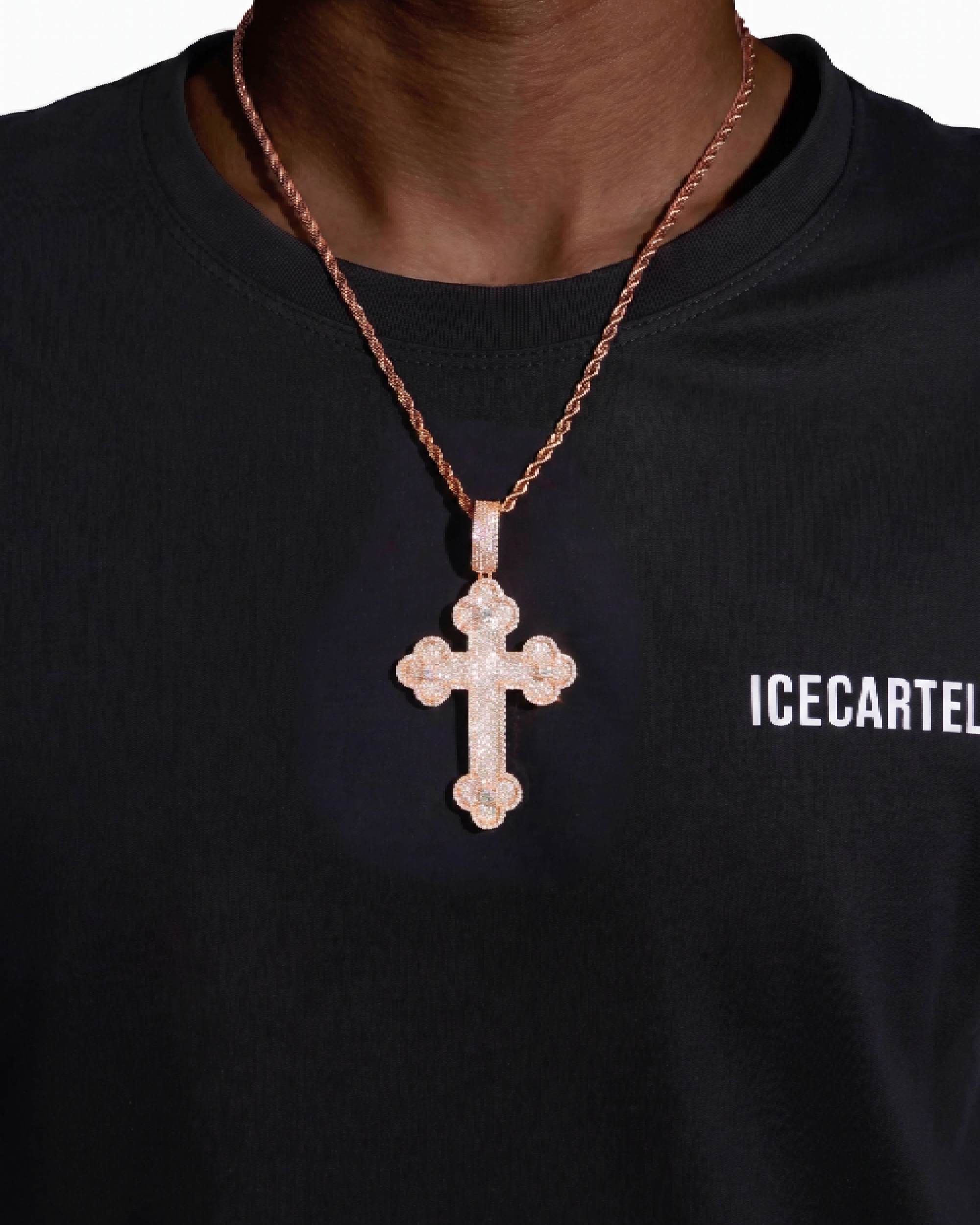 Moissanite Clover Cross Pendant 14K Gold