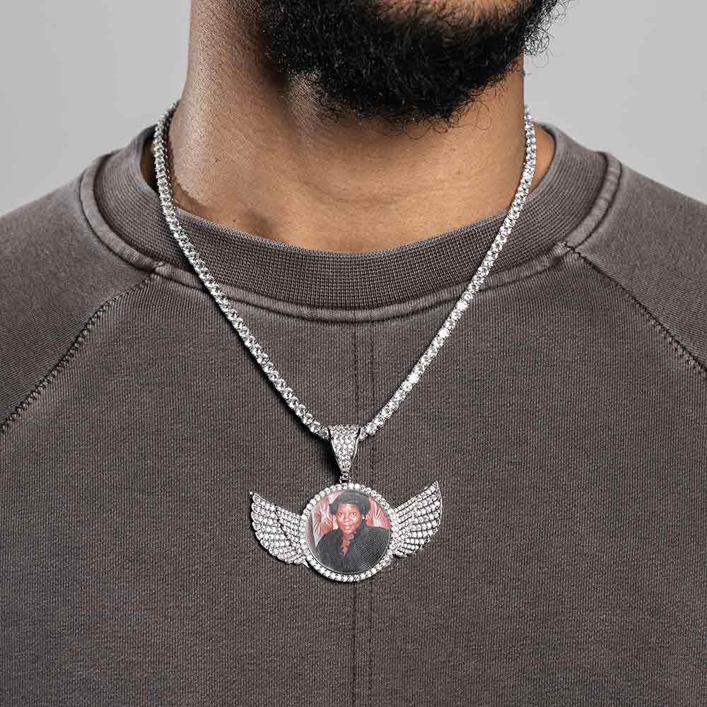 picture pendant with wings model