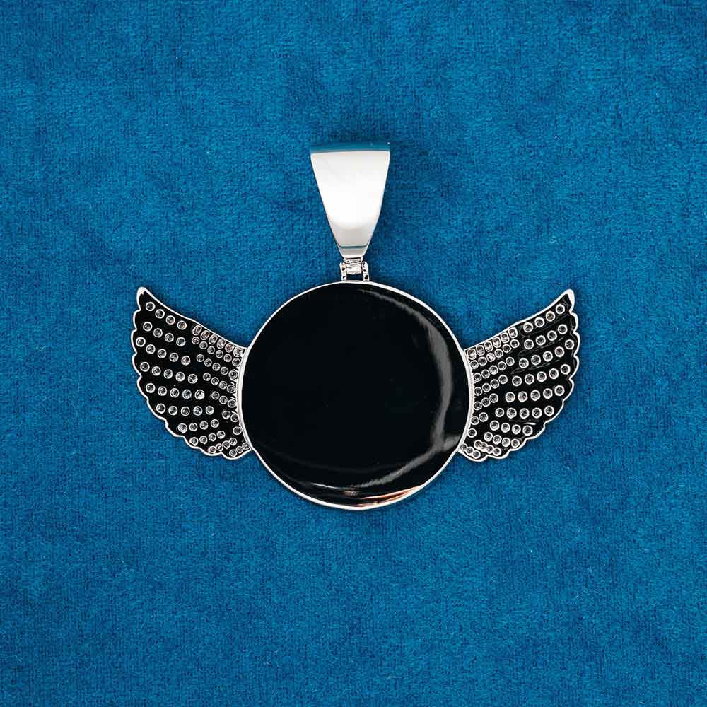 picture pendant with wings solid back